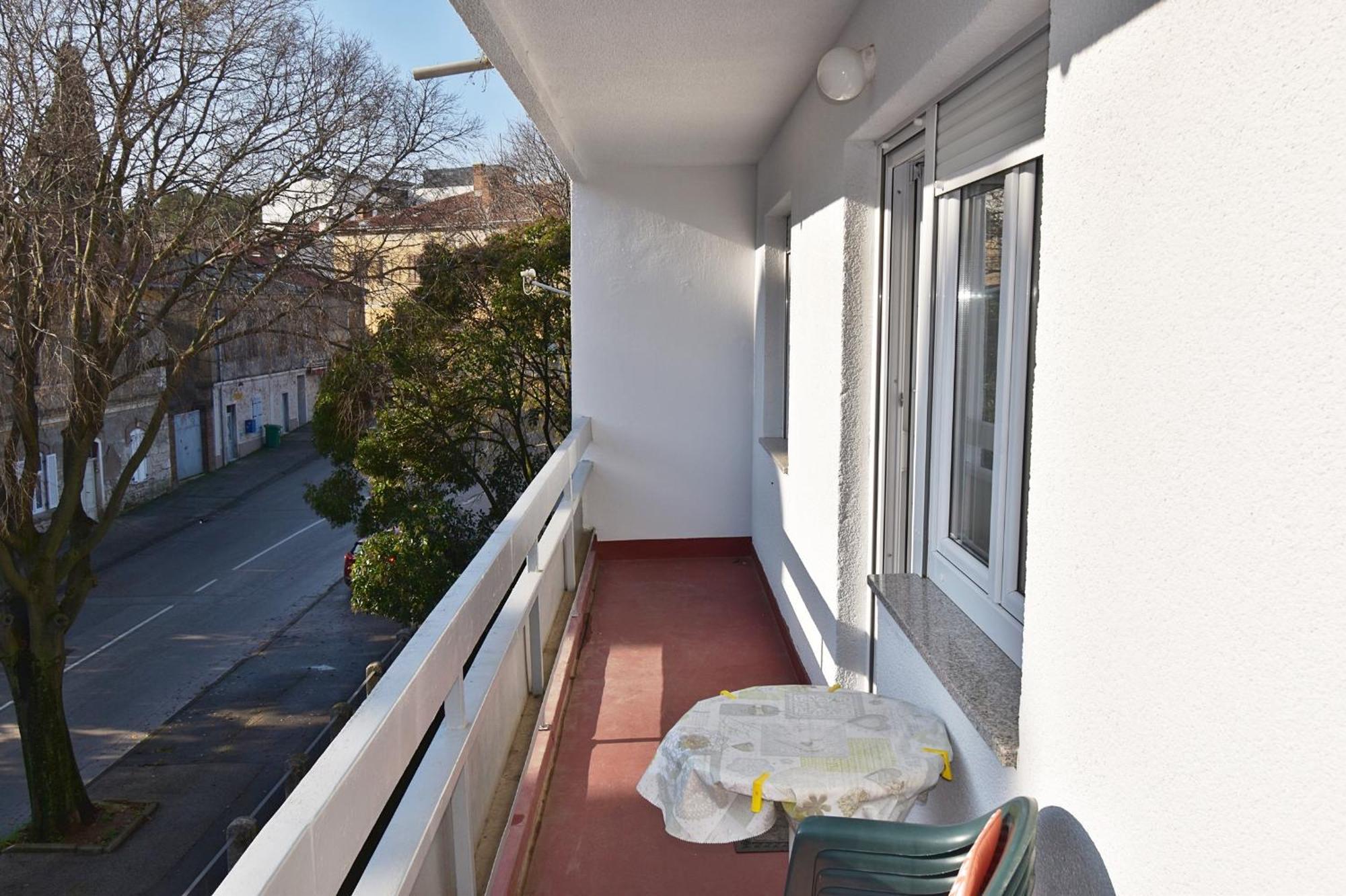 Apartment Navy Near The Beach Пула Екстериор снимка