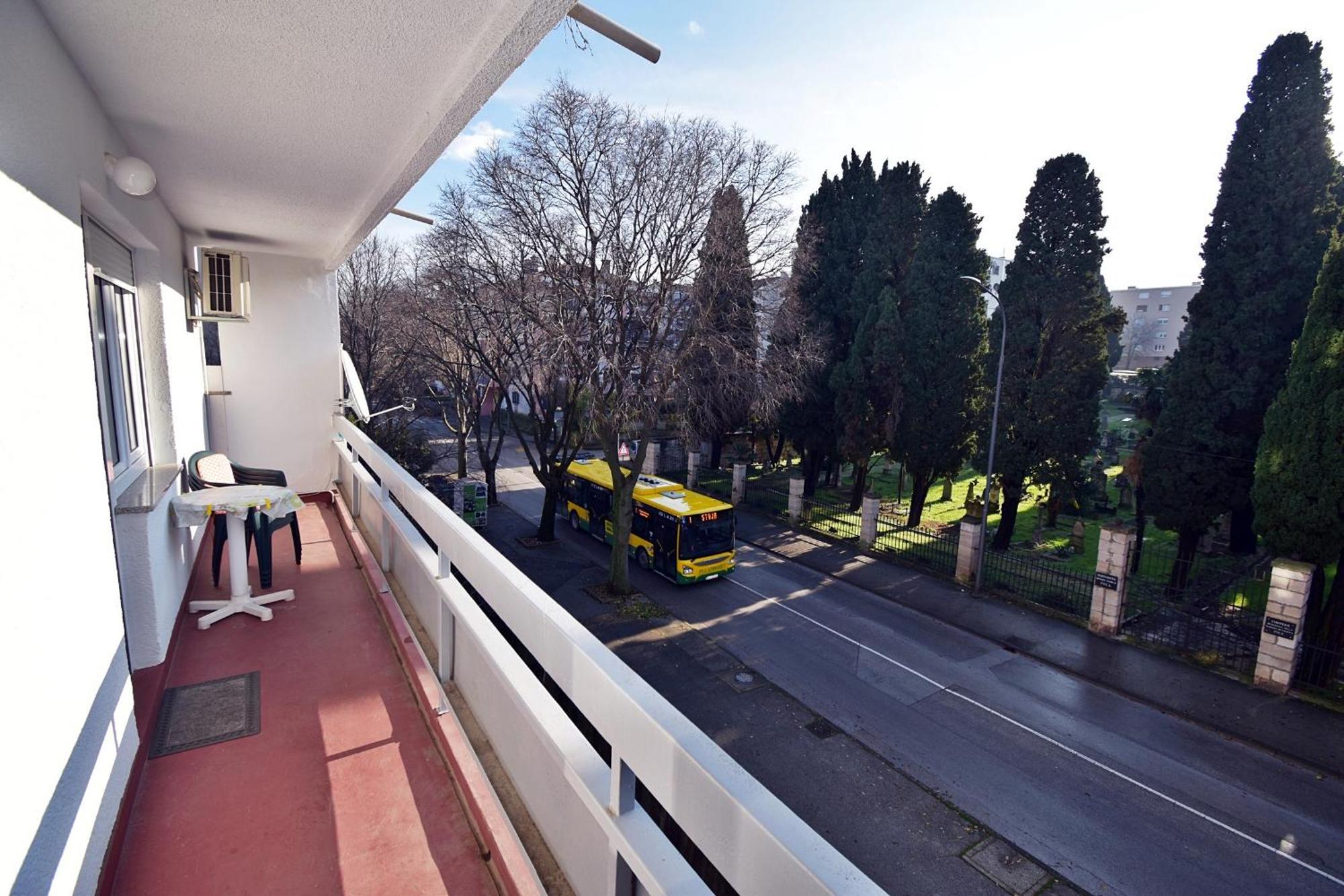 Apartment Navy Near The Beach Пула Екстериор снимка